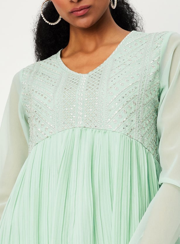 Women Embroidered Kurta Set