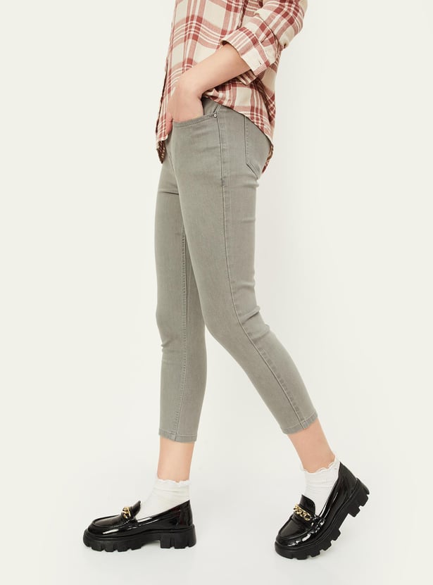 Buy Women Solid Ankle Grazer Jeans Online at just Rs. 999.0 1000013318782 Max Fashion