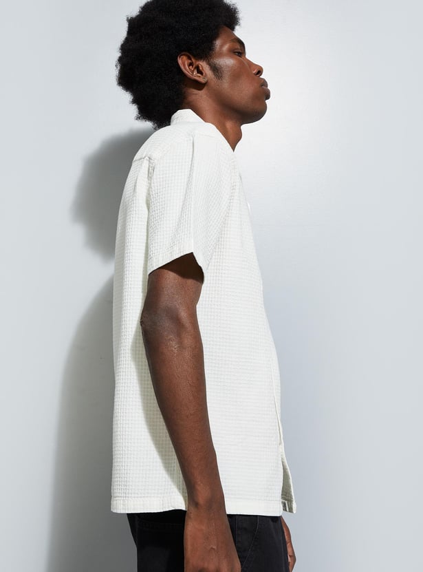 URB_N Men Textured Resort Shirt