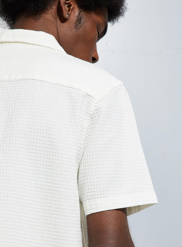 URB_N Men Textured Resort Shirt