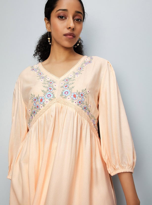 Women Embroidered V-Neck Tunic