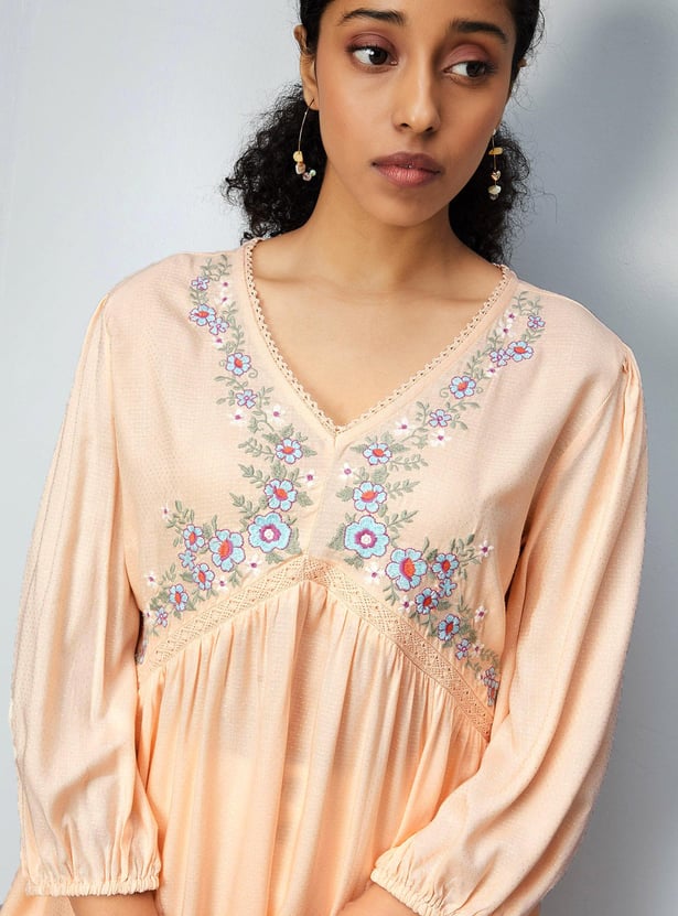 Women Embroidered V-Neck Tunic