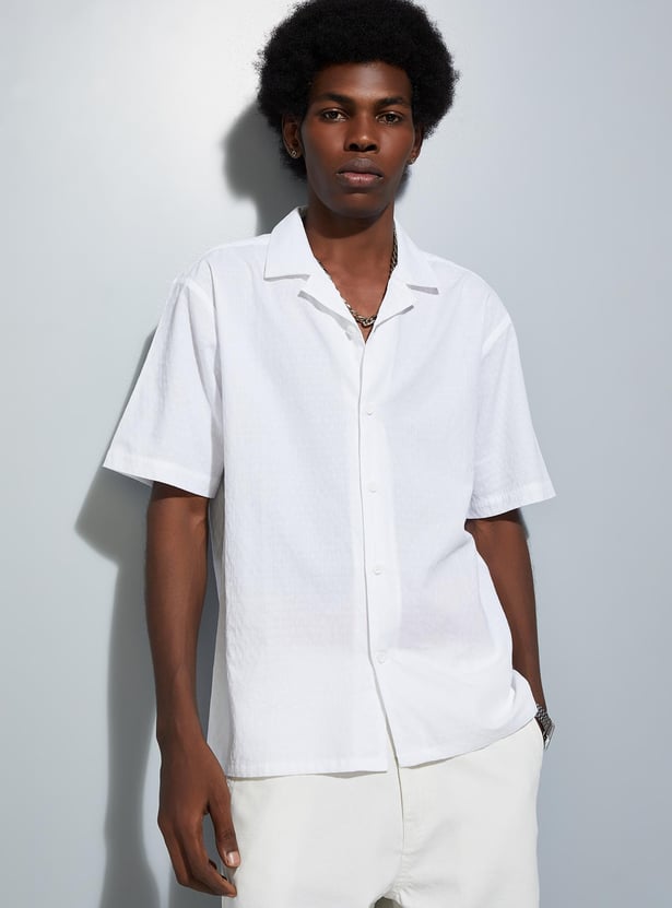 URB_N Men Regular Fit Textured Resort Shirt