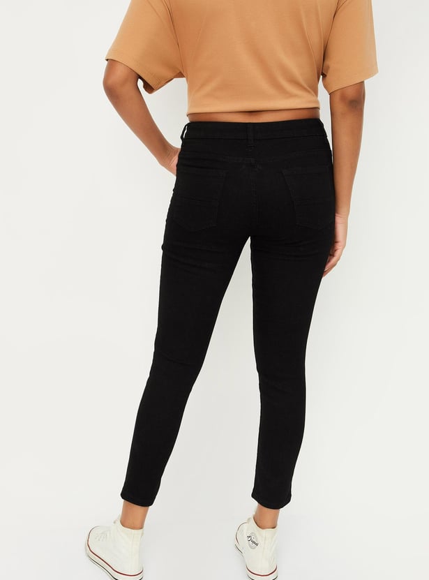 Women Solid Skinny Fit Jeans