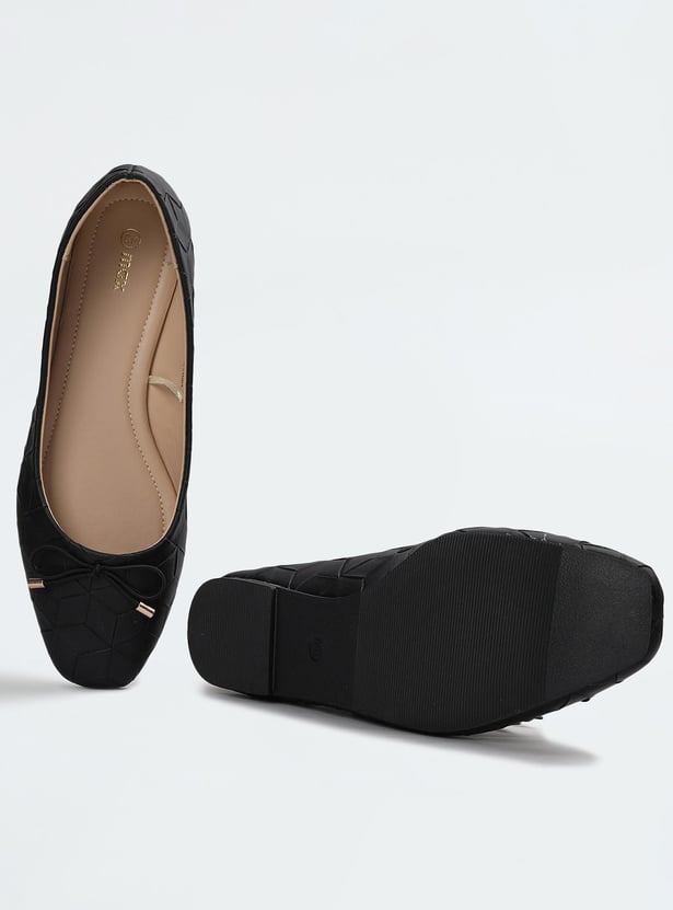 Women Textured Bow-Detailed Ballerinas