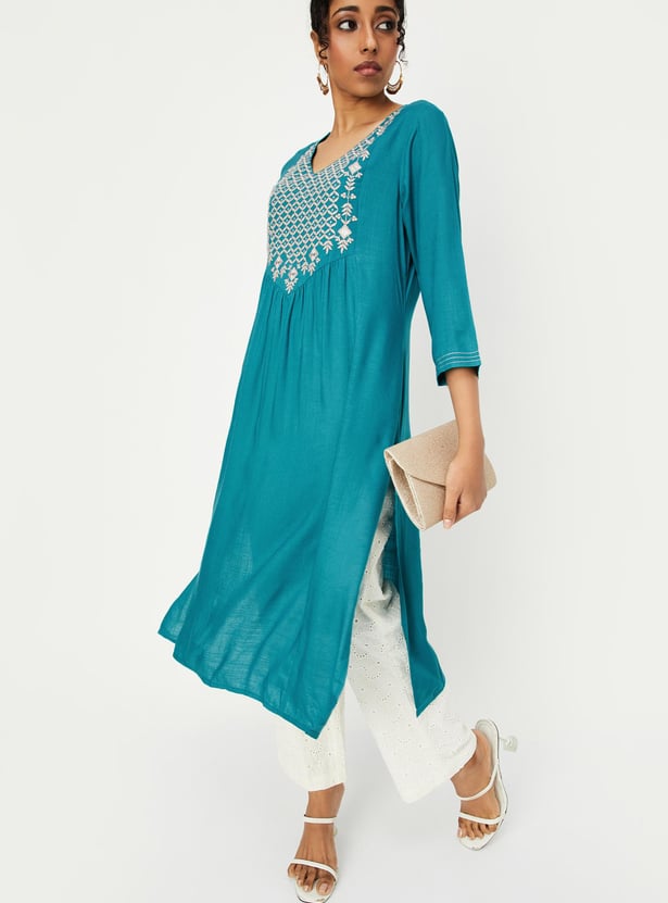 Women Embroidered Yoke Straight Kurta