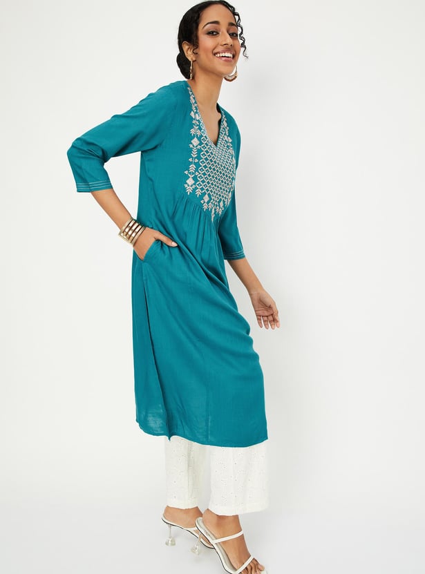 Women Embroidered Yoke Straight Kurta