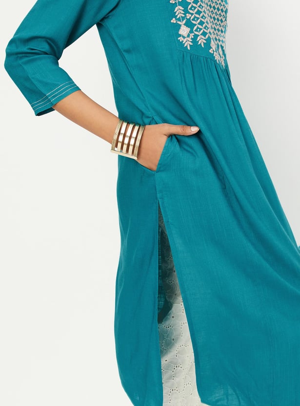 Women Embroidered Yoke Straight Kurta