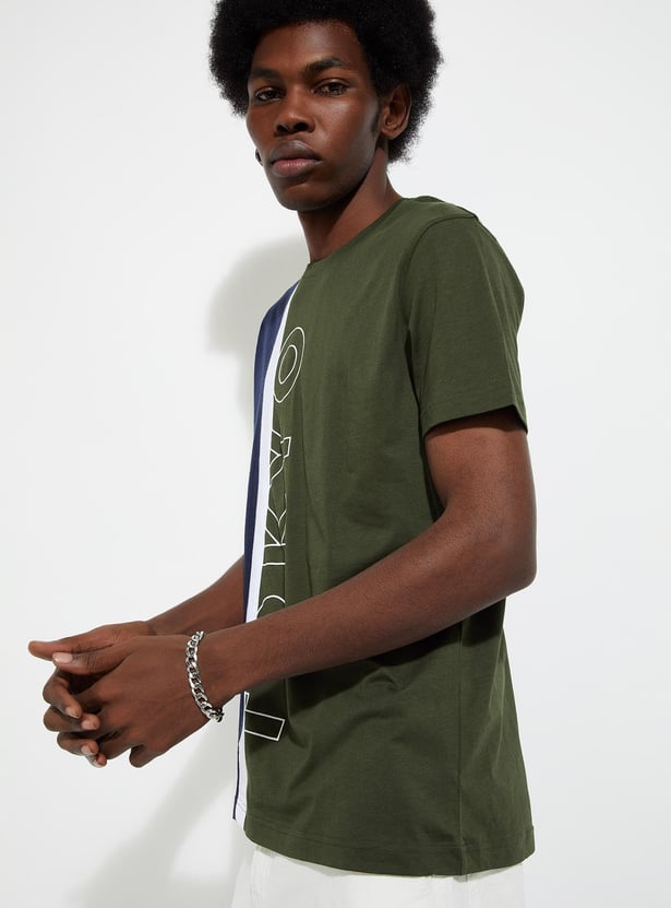 URB_N Men Slim Fit Colourblocked T-shirt