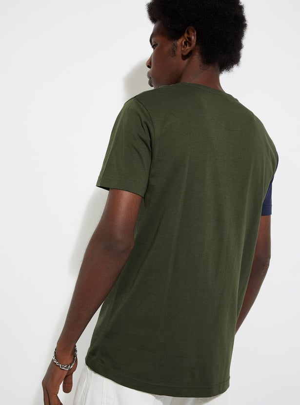 URB_N Men Slim Fit Colourblocked T-shirt