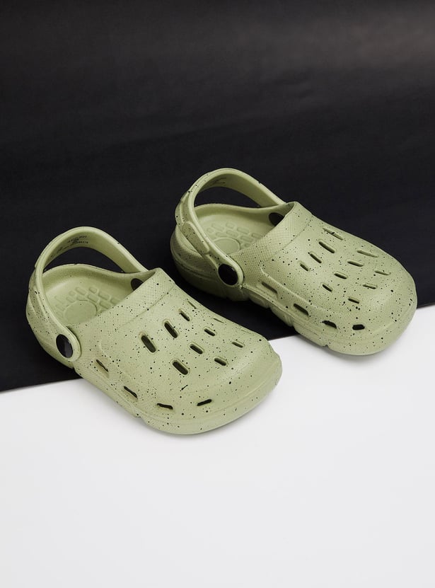 Buy Boys Paint Splatter Clogs Online at just Rs. 399.0 - 1000013414108 ...