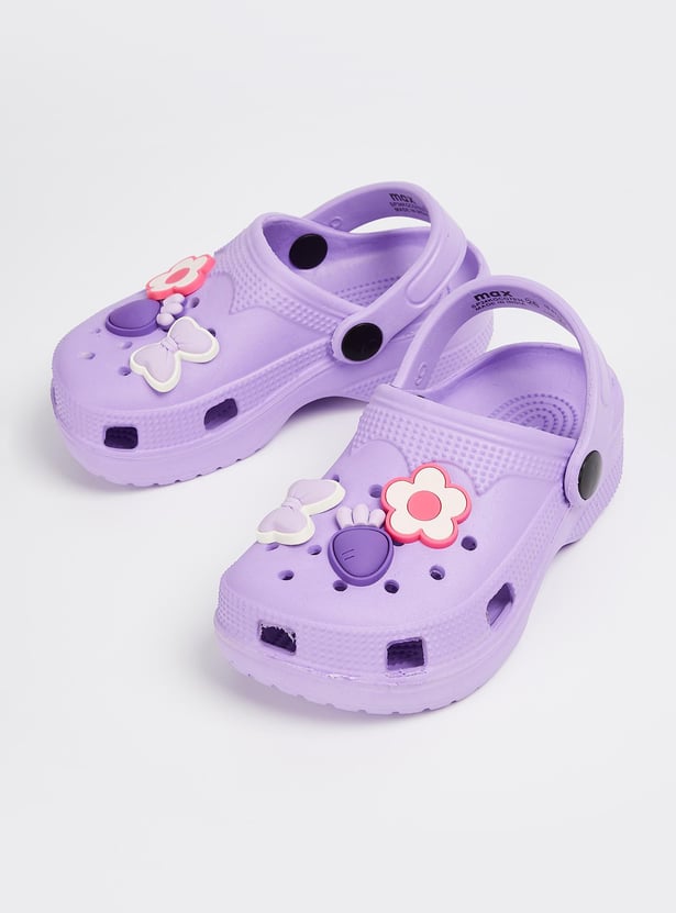 Buy Girls Charm-Detailed Clogs Online at just Rs. 499.0 - 1000013416040 ...