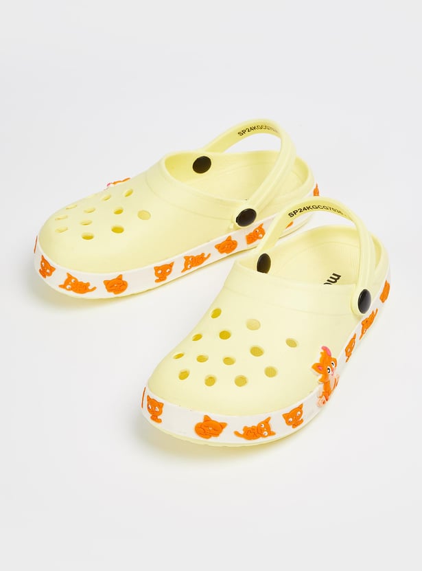 Girls Clogs with Jibbits Detail