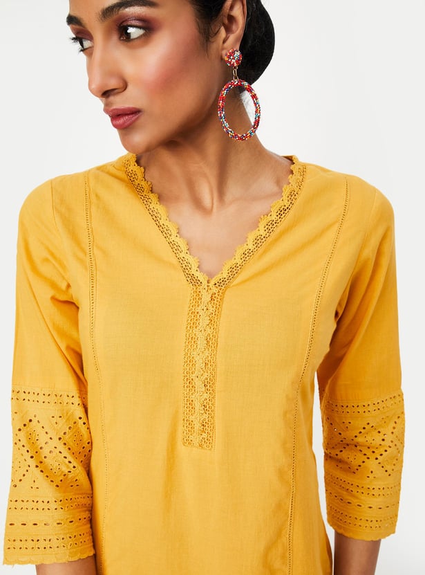 Women Schiffli Straight Kurta