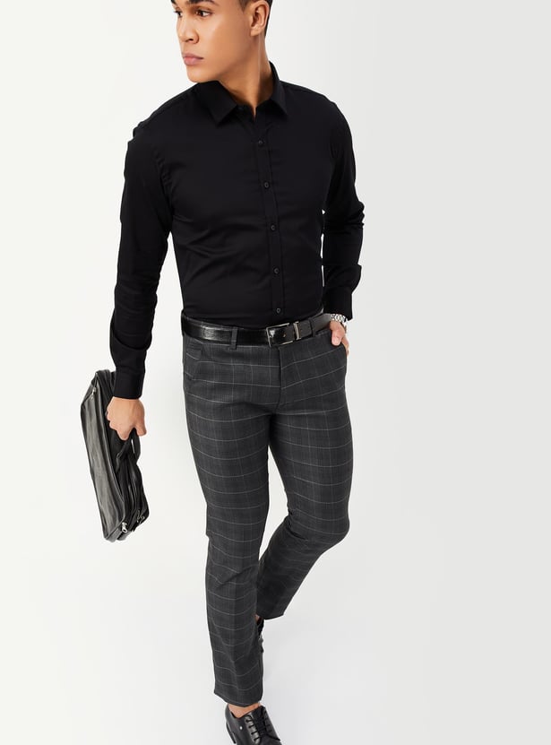 Men Solid Slim Fit Formal Shirt