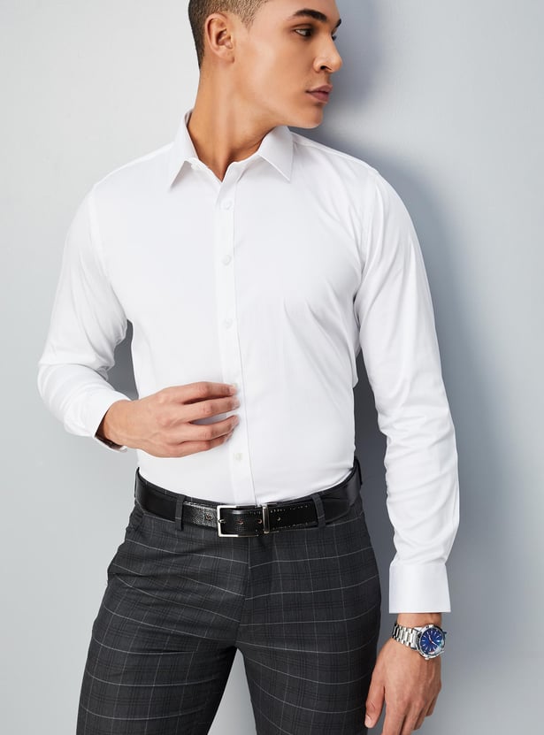 Men Solid Slim Fit Formal Shirt