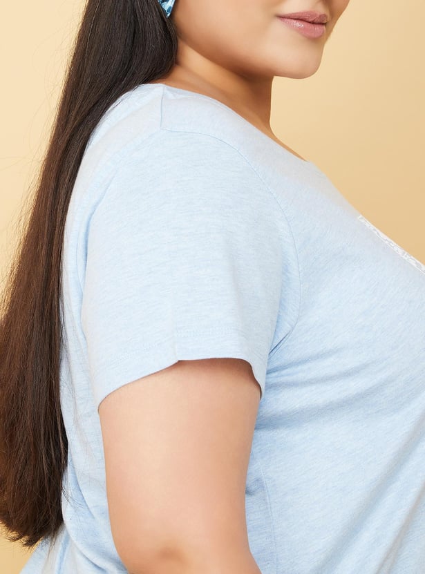 Women Embossed Print T-shirt