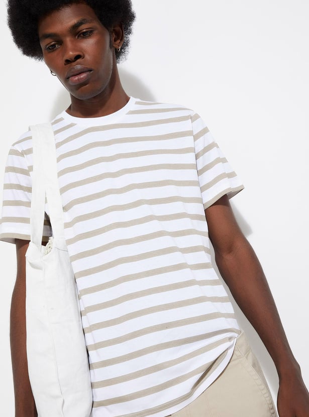 URB_N Men Slim Fit Striped T-shirt