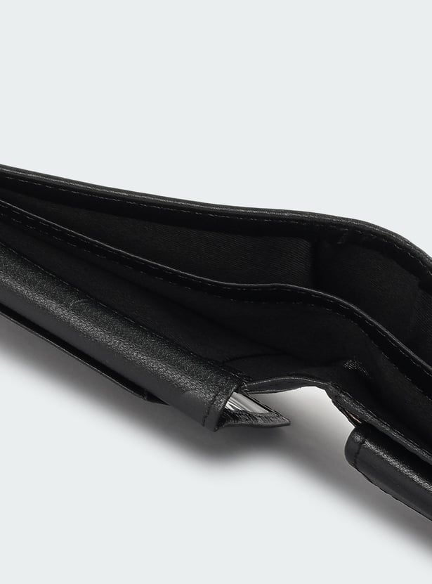 Men Solid Bi-Fold Wallet