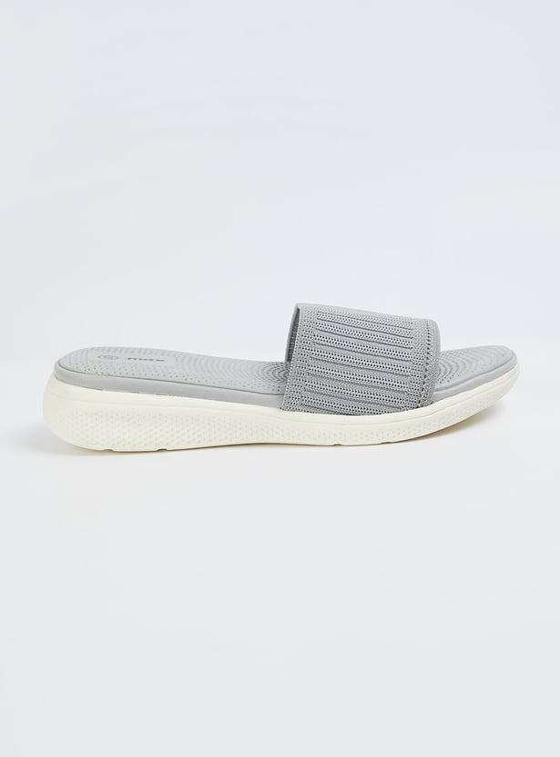 Women Knit Sliders