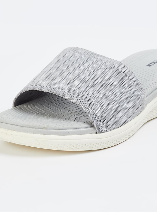 Women Knit Sliders