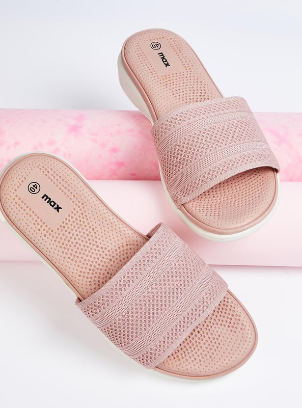 Women Knit Sliders