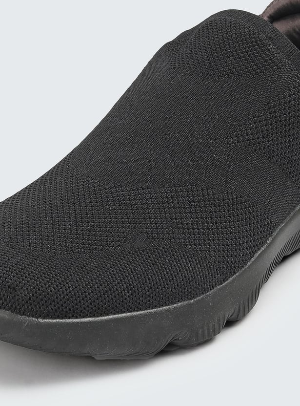 Men Knit Slip-On Sports Shoes