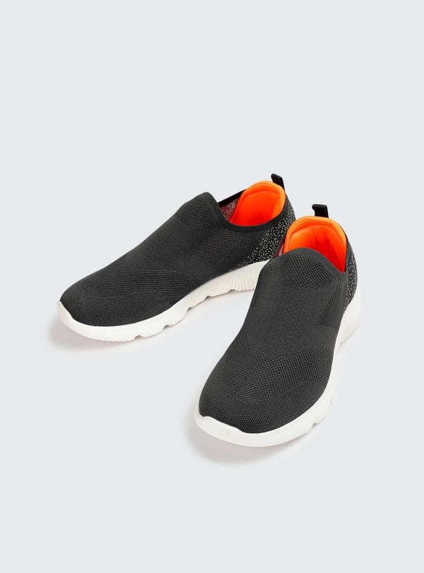 Men Knit Slip-On Sports Shoes