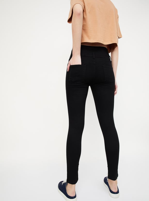 Women Solid Skinny Fit Jeans