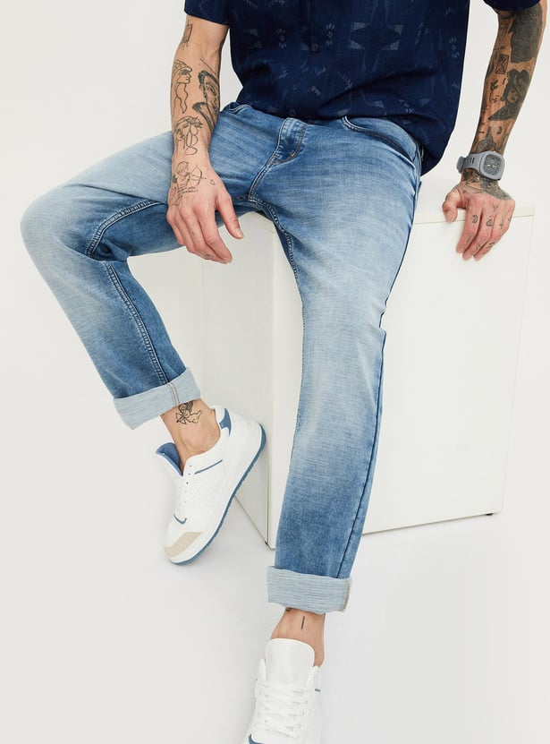 Men Regular Fit Washed Jeans