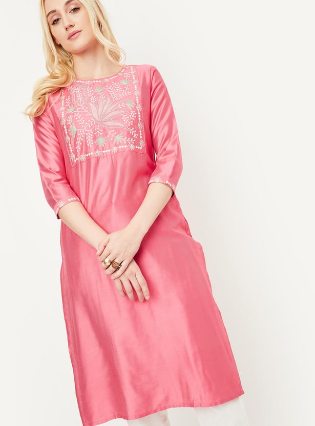 Women Embroidered Kurta with Pocket