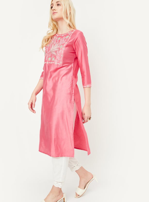 Women Embroidered Kurta with Pocket