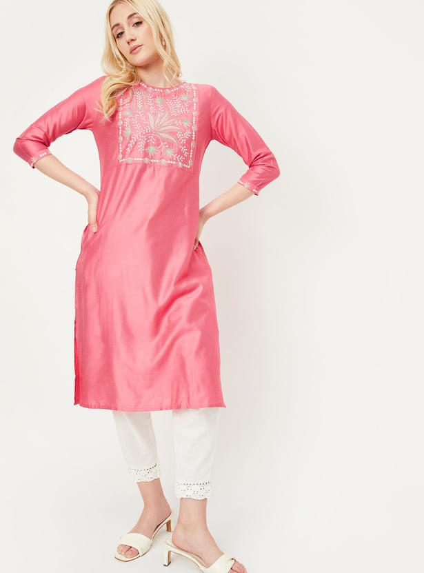 Women Embroidered Kurta with Pocket