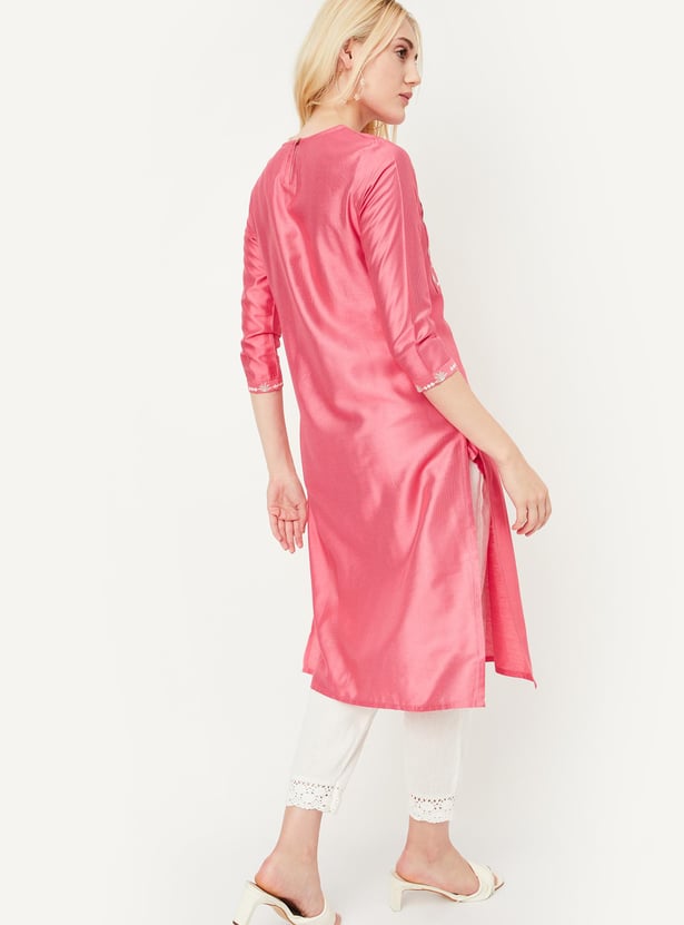 Women Embroidered Kurta with Pocket