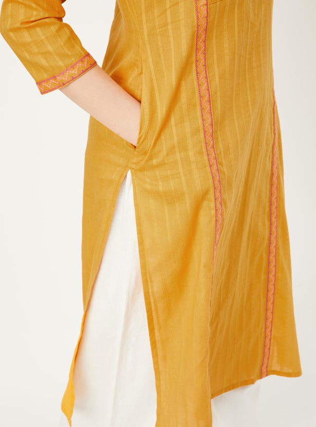 Women Embroidered Yoke Kurta with Pocket