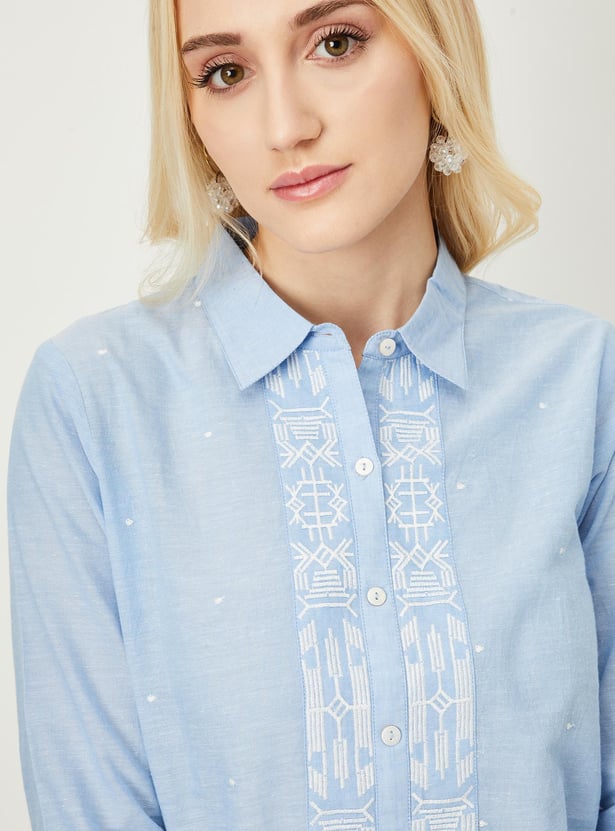 Women Embroidered Kurta with Pocket