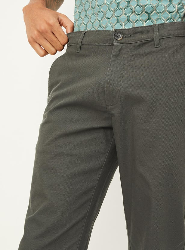 Men Solid Slim Fit Chinos