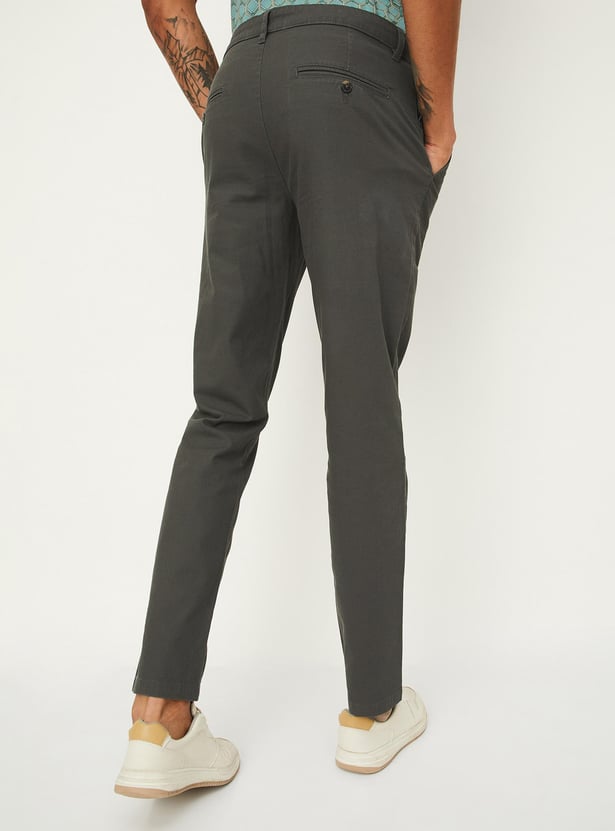 Men Solid Slim Fit Chinos