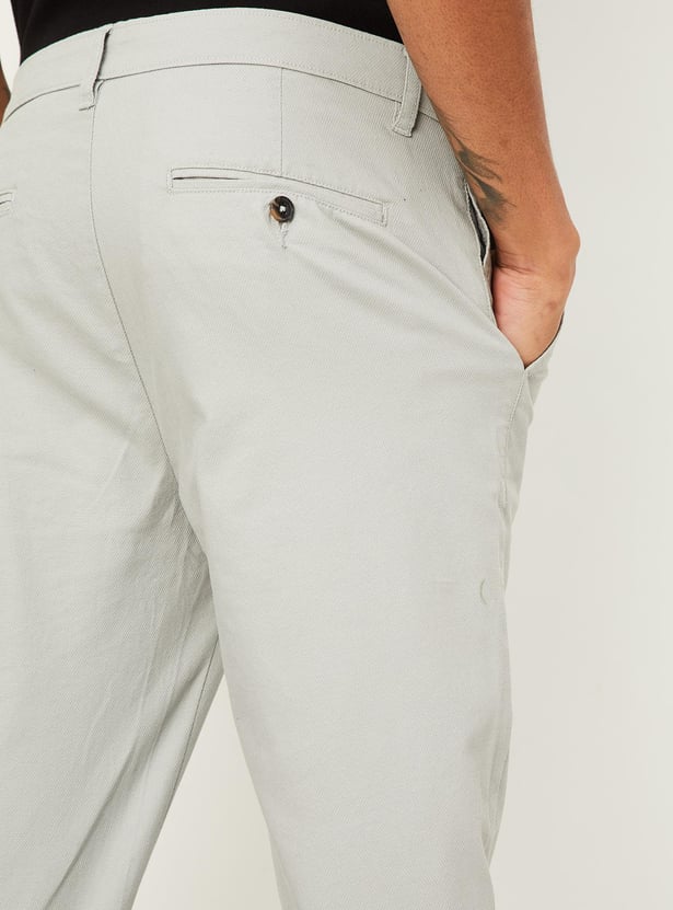 Men Solid Slim Fit Chinos