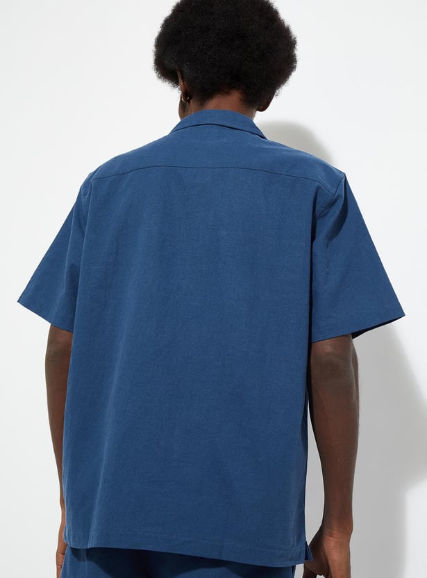 URB_N Men Oversized Solid Flap Pocket Shirt