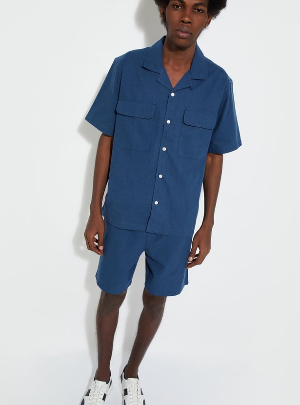 URB_N Men Oversized Solid Flap Pocket Shirt