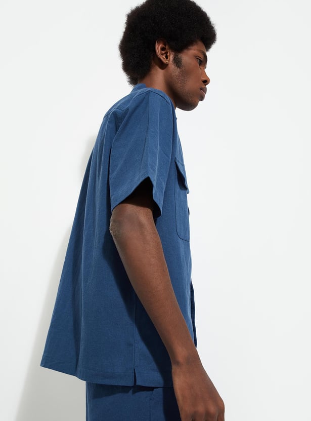 URB_N Men Oversized Solid Flap Pocket Shirt