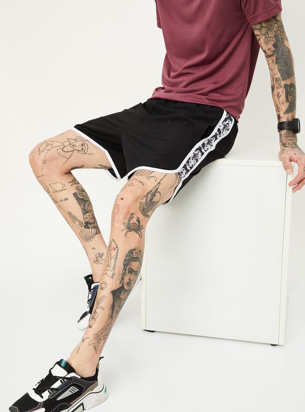 Men Printed Side Panel Active Shorts