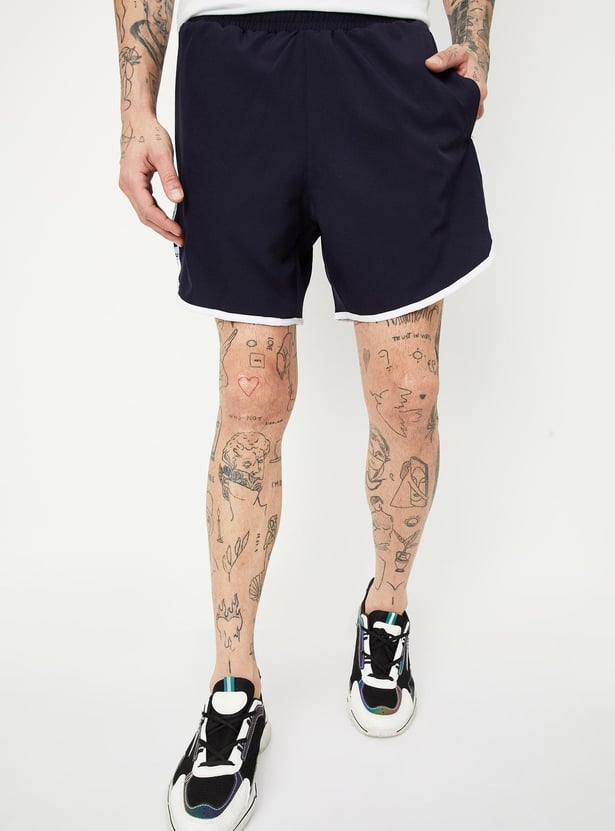 Men Printed Side Panel Active Shorts