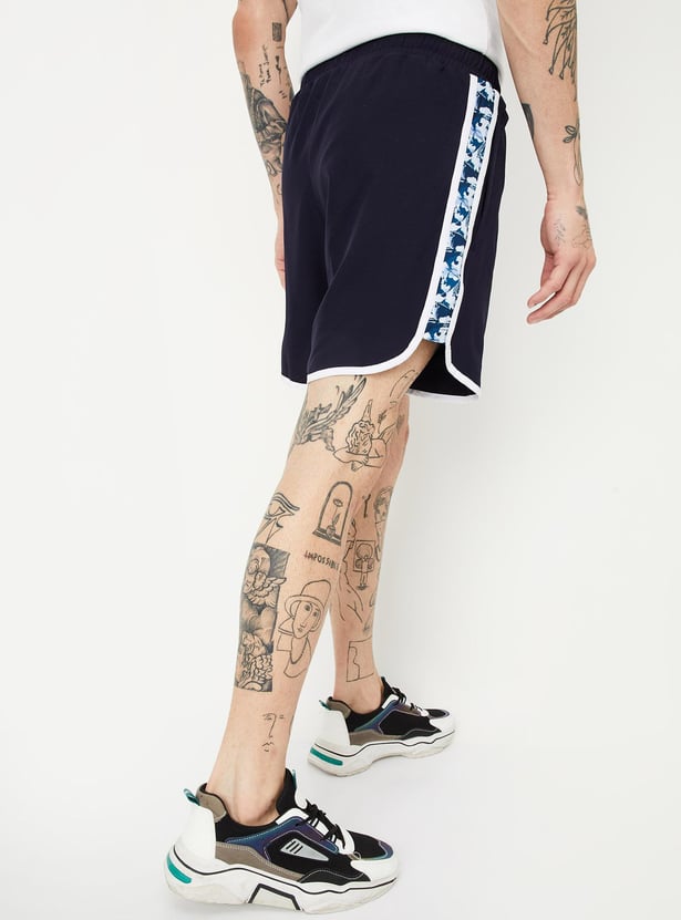 Men Printed Side Panel Active Shorts