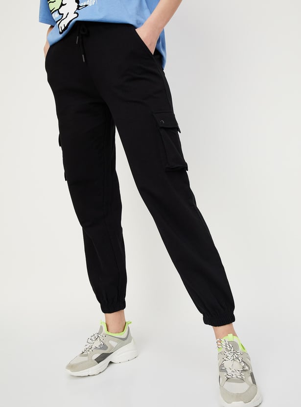 Women Solid Athleisure Cargo Joggers