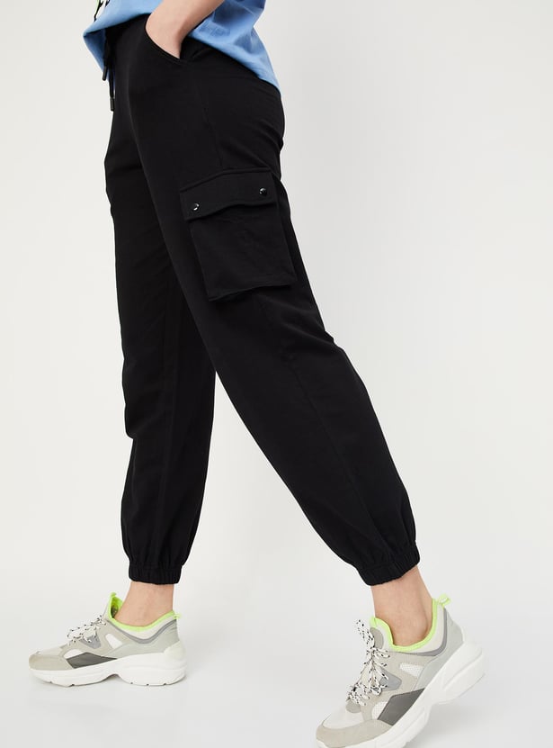 Women Solid Athleisure Cargo Joggers