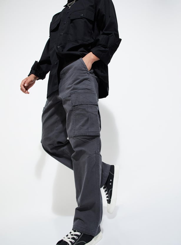 URB_N Men Relaxed Fit Cargo Trousers
