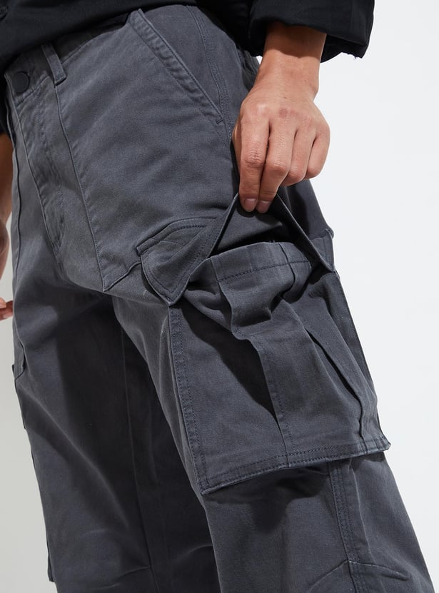 URB_N Men Relaxed Fit Cargo Trousers
