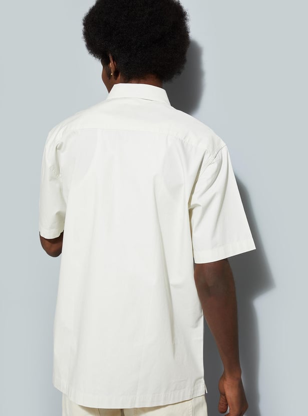 URB_N Men Relaxed Fit Solid Flap Pocket Shirt